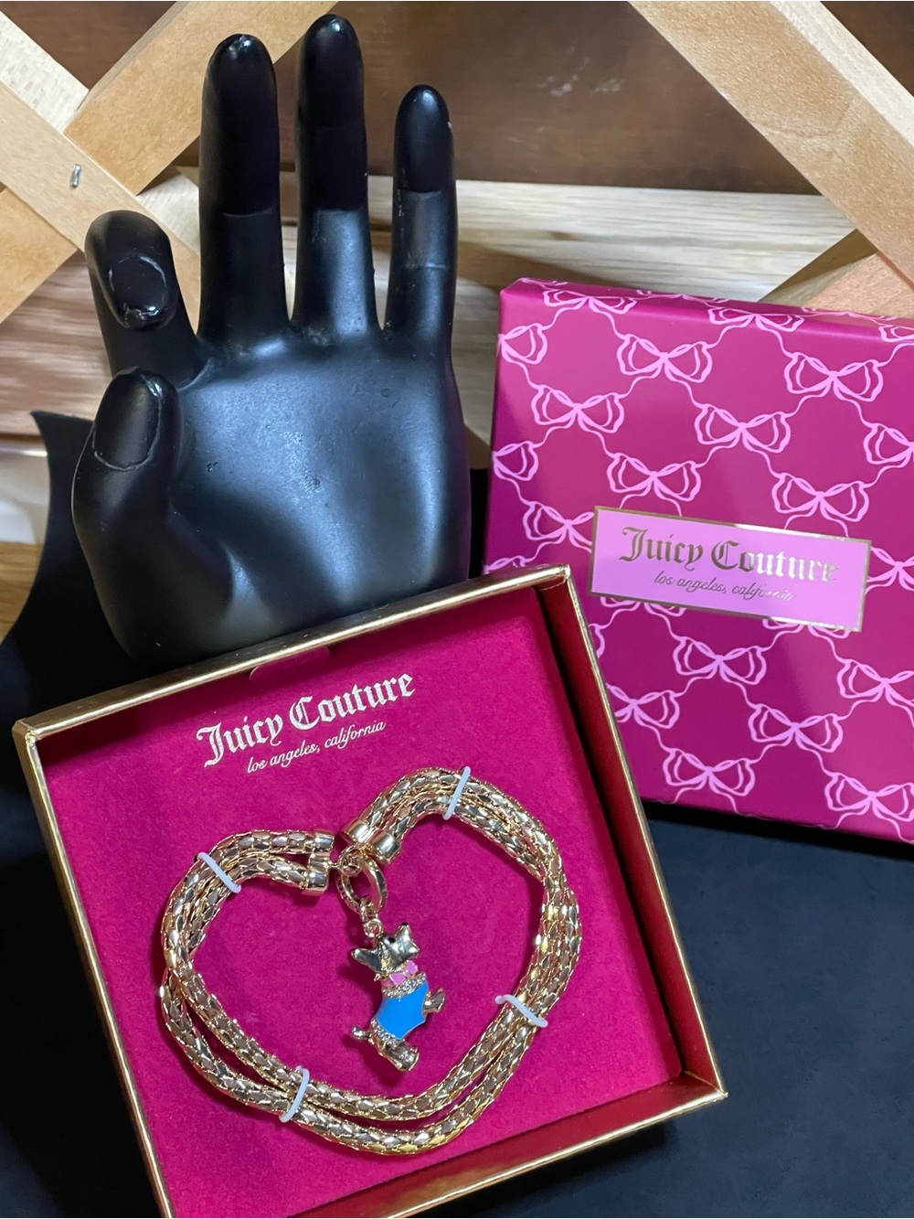 NWT- NWB - YG -Plated * Juicy Couture Double
Mesh Scottie Dog Bracelet
